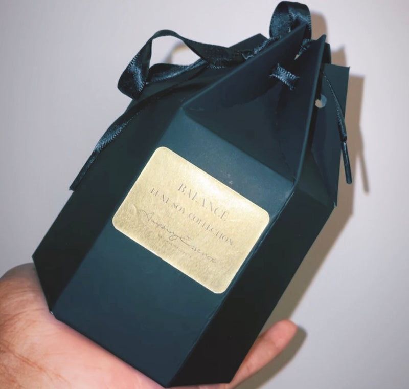 10 oz. Soy Luxe Candle w/gift bag